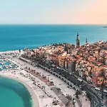 Palais De - Elegant With Sea View